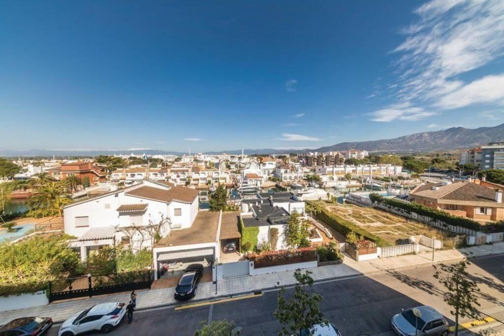 Apartamento En Roses Con Parking Y Piscina Apartment ภายนอก รูปภาพ