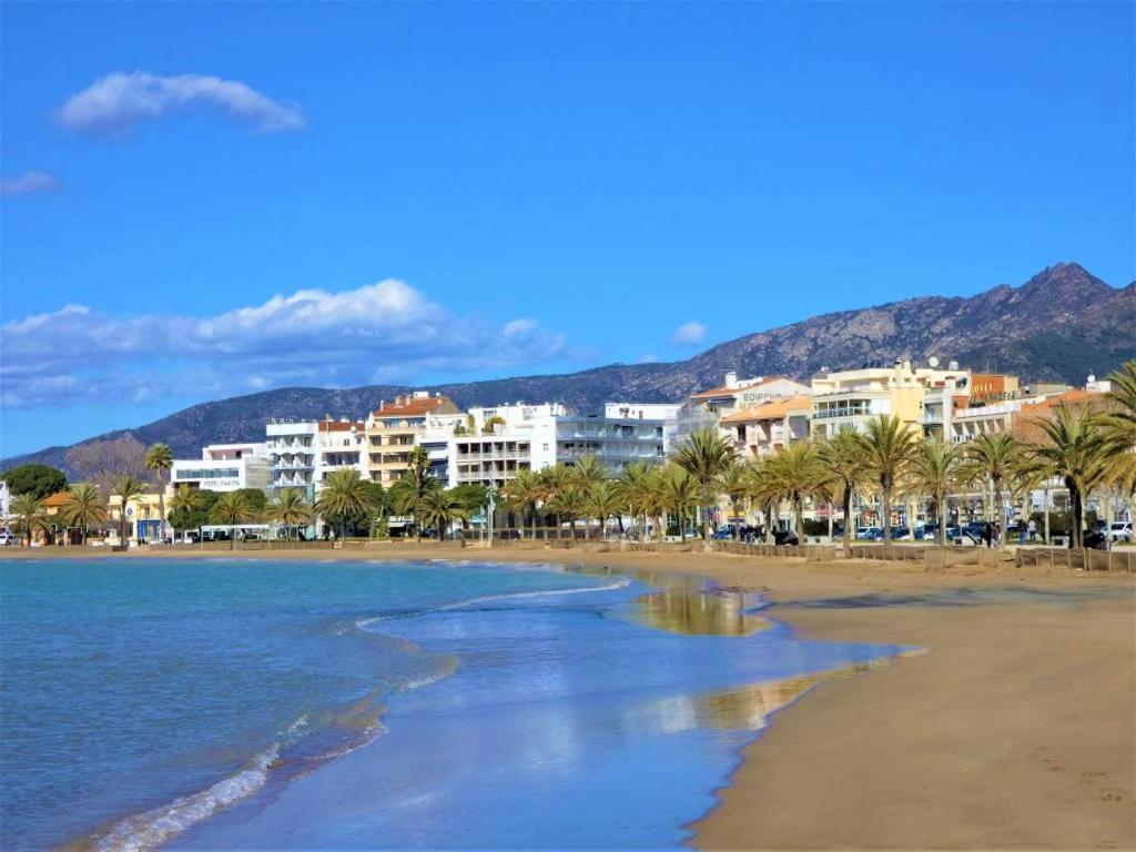Apartamento En Roses Con Parking Y Piscina Apartment ภายนอก รูปภาพ